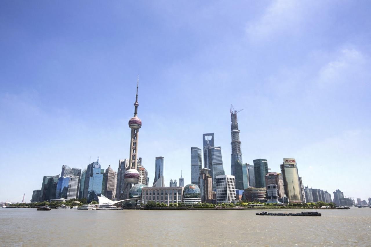 金茂大厦第88层观光厅,是目前国内最大的观光厅