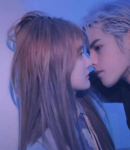 ​殷世航弃爱情戏改兄斗，曝小猪先生整容前照片反击，韩安真瞎了眼