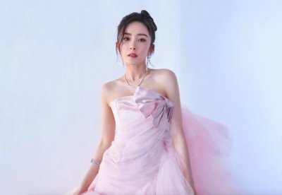 ​山寨杨幂终于凉凉！蹭杨幂热度炒作反踩，账号被平台永久封禁