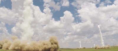 ​4000吨俄舰凌晨遇袭，300公斤炸药剧烈爆炸，俄军遭遇沉重一击