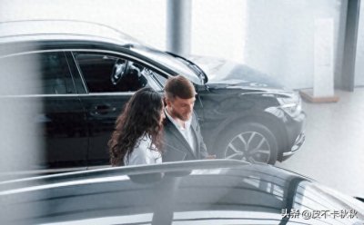 ​奔驰车主回应轧蒜苗被砸车：本来可以讹200块，现拘留再加赔2万！