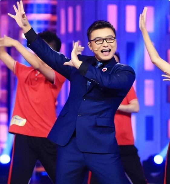 沈南离开金星秀去哪了 和金星搭档主持脱口秀的沈南(1)