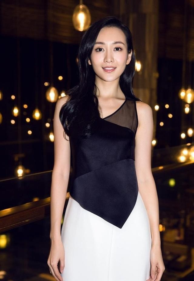 李纯个人资料（这俩女星傻傻分不清楚）