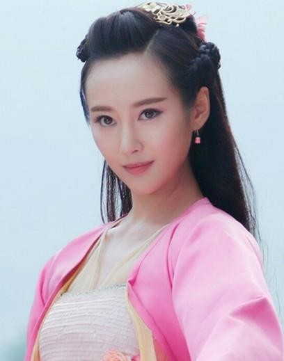 李纯个人资料（这俩女星傻傻分不清楚）