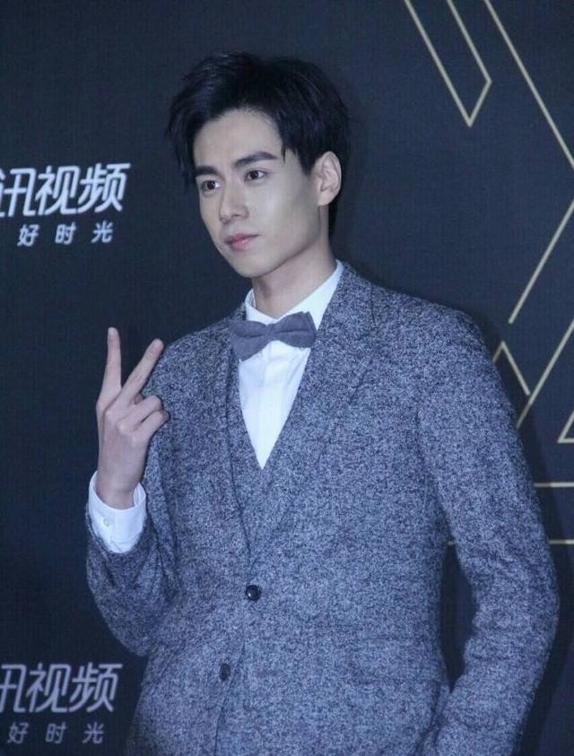 张艺兴男女通吃(张艺兴男女老少通吃) 张艺兴 第3张