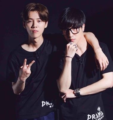 张艺兴男女通吃(张艺兴男女老少通吃) 张艺兴 第8张