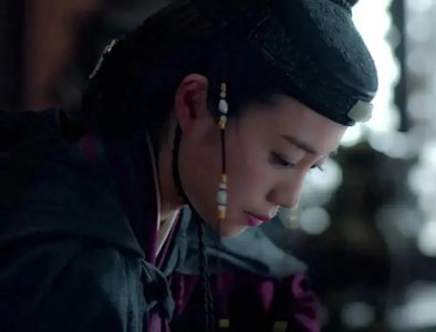 ​倒追大 12 岁男人、坚持二十年“不伦恋”，她后悔了？