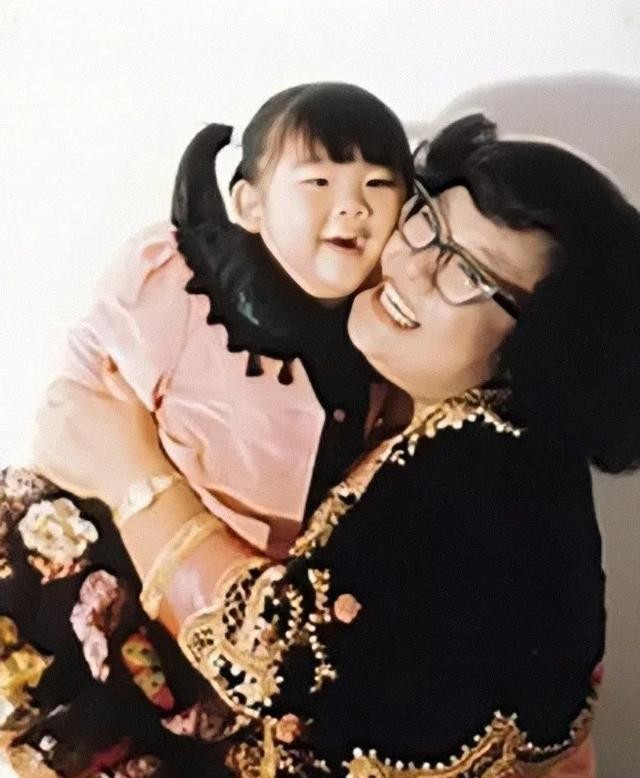 郑欣宜离婚是郑少秋的错还是沈殿霞（郑少秋沈殿霞郑欣宜）