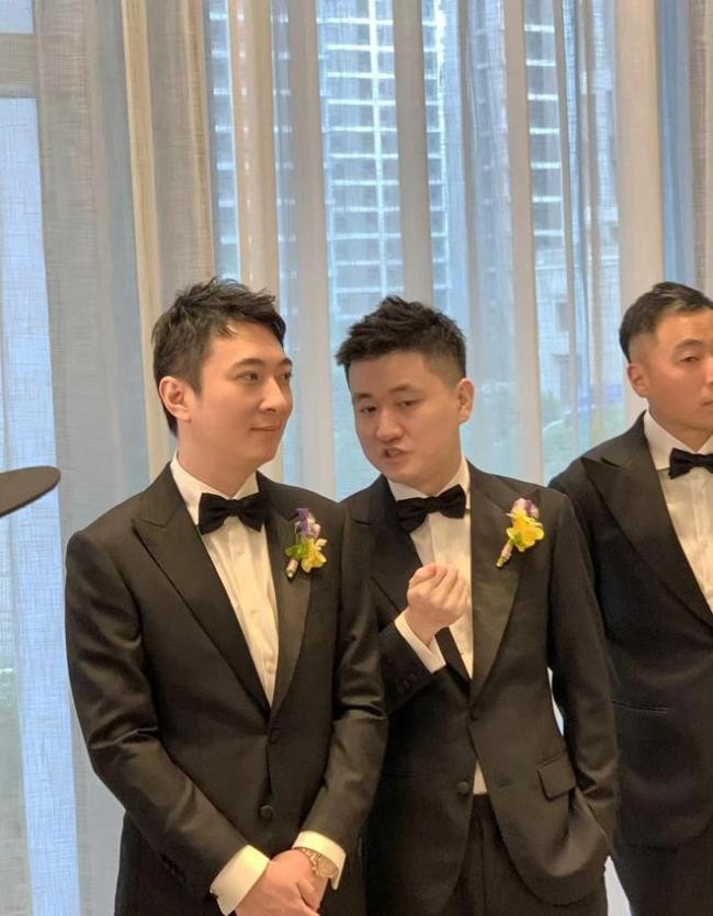 王思聪为已育网红亲自烤串!穿4千