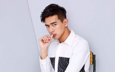 ​李现追星BLACKPINK怎么可能  5g在线冲浪次元壁碎掉了