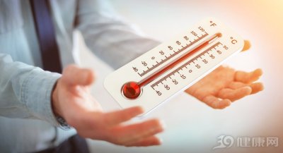 ​白血病小伙无钱治疗，尝试“火烤癌细胞”，癌细胞真能被热死吗？