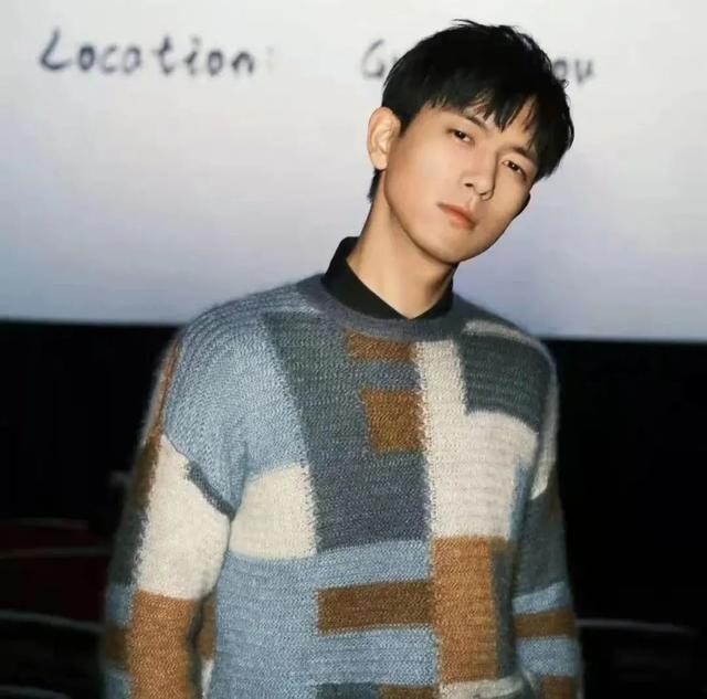 刘亦菲大笑女神形象全无（一大笑颜值就垮掉的5位明星）