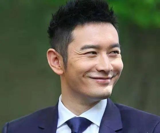 刘亦菲大笑女神形象全无（一大笑颜值就垮掉的5位明星）