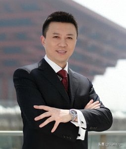 ​著名主持人潘涛：45岁进央视，无奈和家人分居两地，如今怎样了？