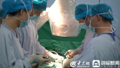 ​无影灯下⑦丨“黏宝宝”小睿的7年求医之路：经历了骨髓移植，又迎来“截骨”