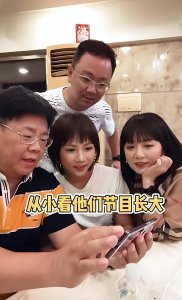 ​47岁肇庆美女李静雯：今日关注走红，12年事业低谷换女儿童年快乐