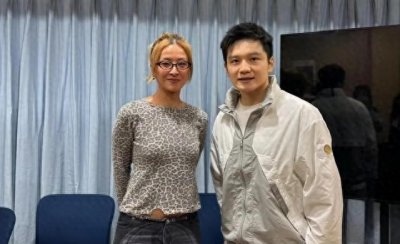 ​陈奕迅老婆樊振东合照引热议！徐姐裤子成焦点，网友评论笑翻天