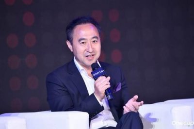 ​站在台前的女人：她助九阳出了济南首富，她吸引中国首富入股漱玉