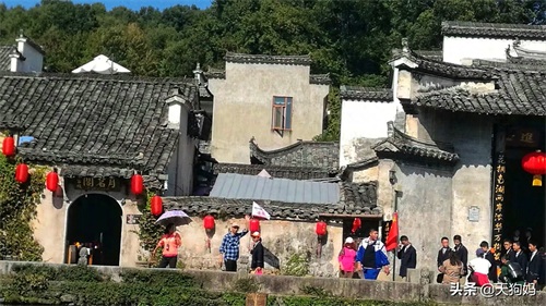 安徽黟县宏村,国家5A级景区,有“画里乡村”之称
