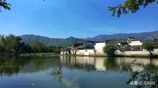 安徽黟县宏村,国家5A级景区,有“画里乡村”之称