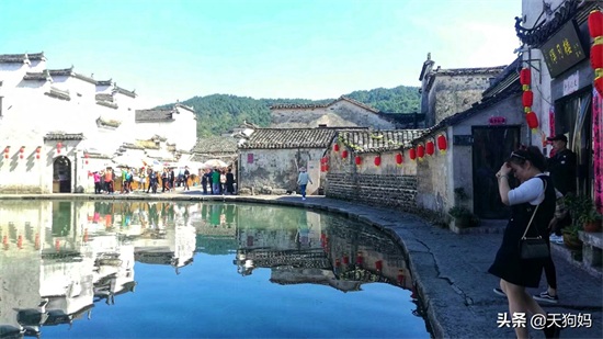 安徽黟县宏村,国家5A级景区,有“画里乡村”之称