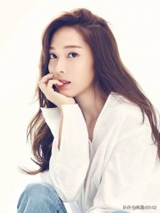 ​她曾是少女时代成员，郑秀妍