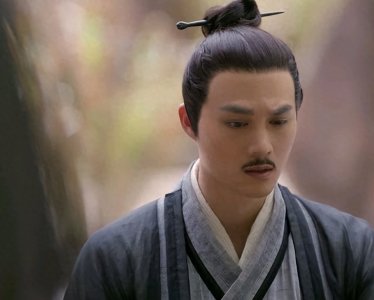 ​倚天屠龙记十大高手排名，黄衫女难进前五，榜首已超出武侠范畴