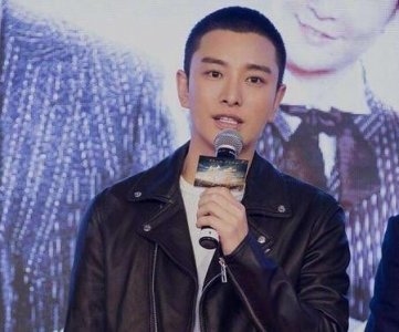 ​贾乃亮在哪个卫视跨年(李小璐贾乃亮跨年晚会视频)