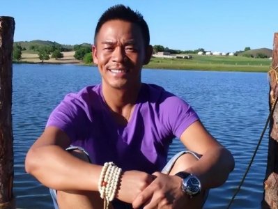 ​孙浩：26岁上春晚走红，得罪杨坤20年不说话，55岁至今未婚没孩子