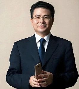 ​金立兴衰史，刘立荣的赌局与手机江湖的沉浮