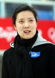 ​杜丽的故事：被生父抛弃，与继父闹僵，以教练身份带老公征战奥运