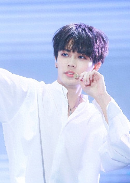 组图:偶像新人林彦俊