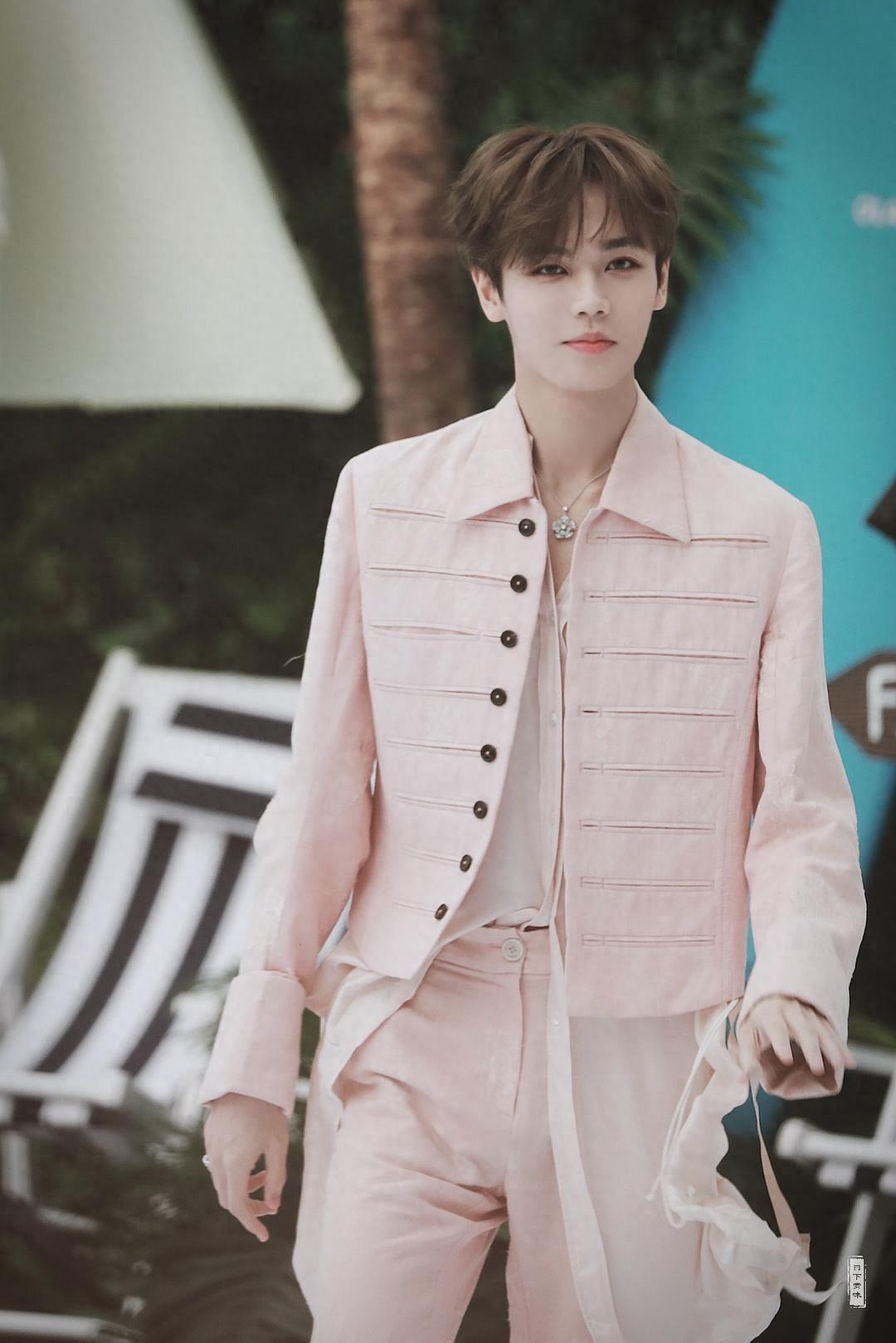 组图:偶像新人林彦俊