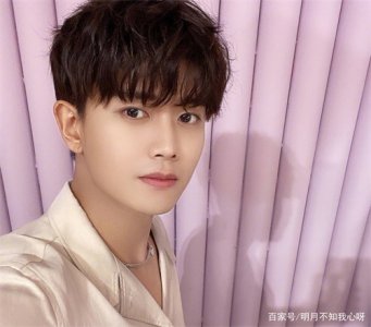 ​任嘉伦的“媳妇”真多，一口一个劲叫着，不愧为国超本超