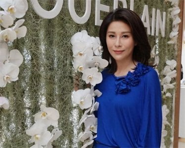 ​46岁女演员黎淑贤烧炭自杀！前一晚还分享在豪宅内烧烤的动态