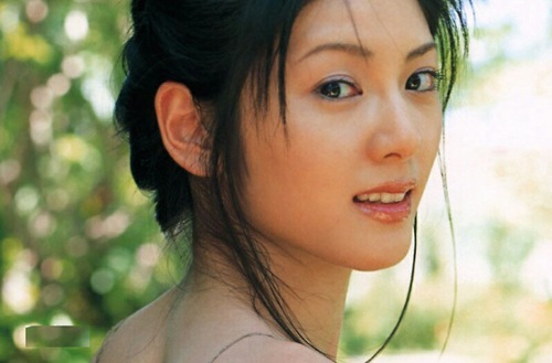 刘怡君现状老公是谁（如今两人也是定居在新加坡）(3)_