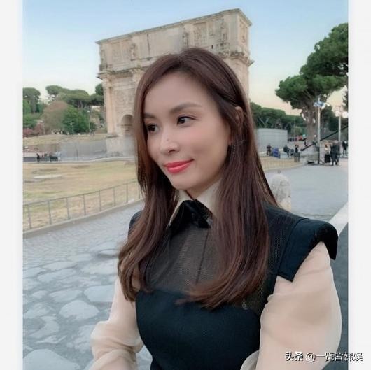 张东健为何选择高小英（27岁时与张东健因戏生情相恋）(3)