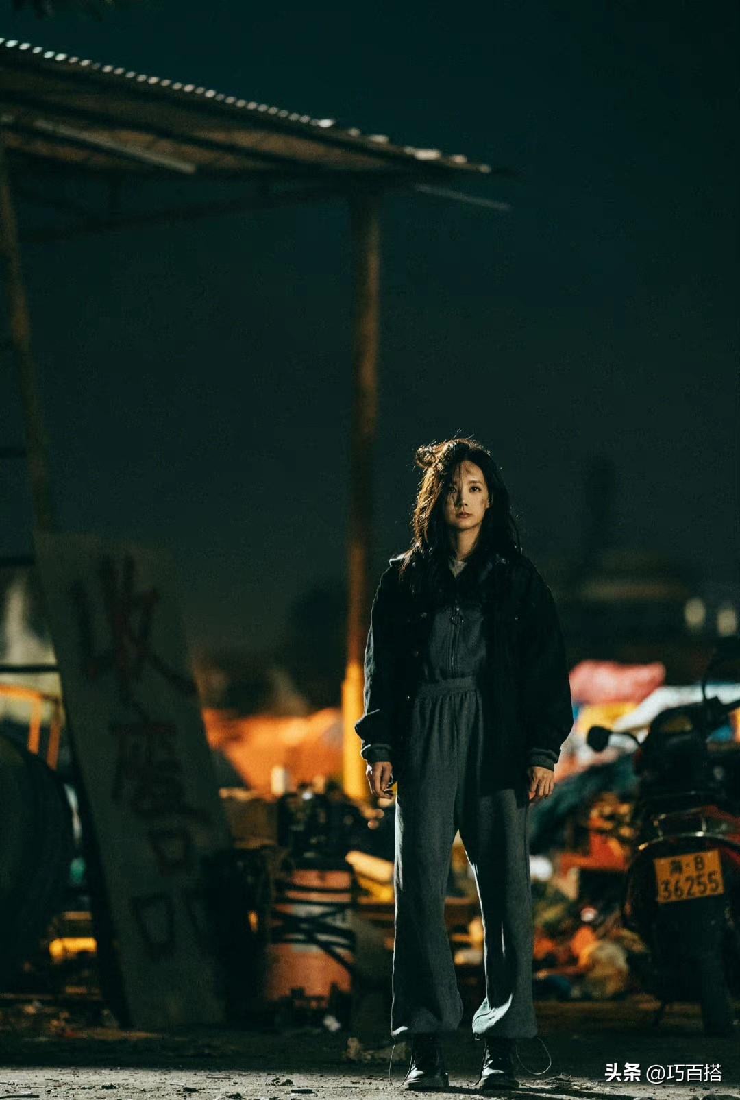 李一桐真给力！《狂飙》戏内穿搭戏外也能穿，有镜头感又有氛围感