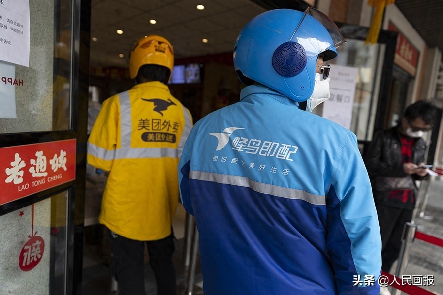 武汉“过早”怎能少了老通城的豆皮，后厨制作过程来了