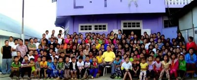 ​印度村长去世，留下94位儿子，39位妻子，全村人都在给他打工