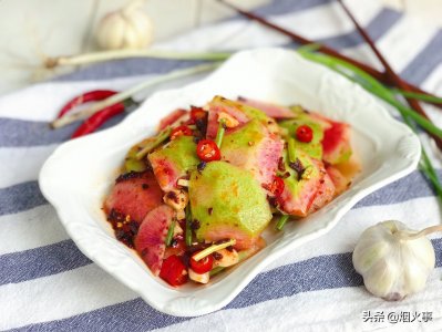 ​萝卜皮这么拌，家人一顿就吃光，不仅成本低，比老干妈还下饭