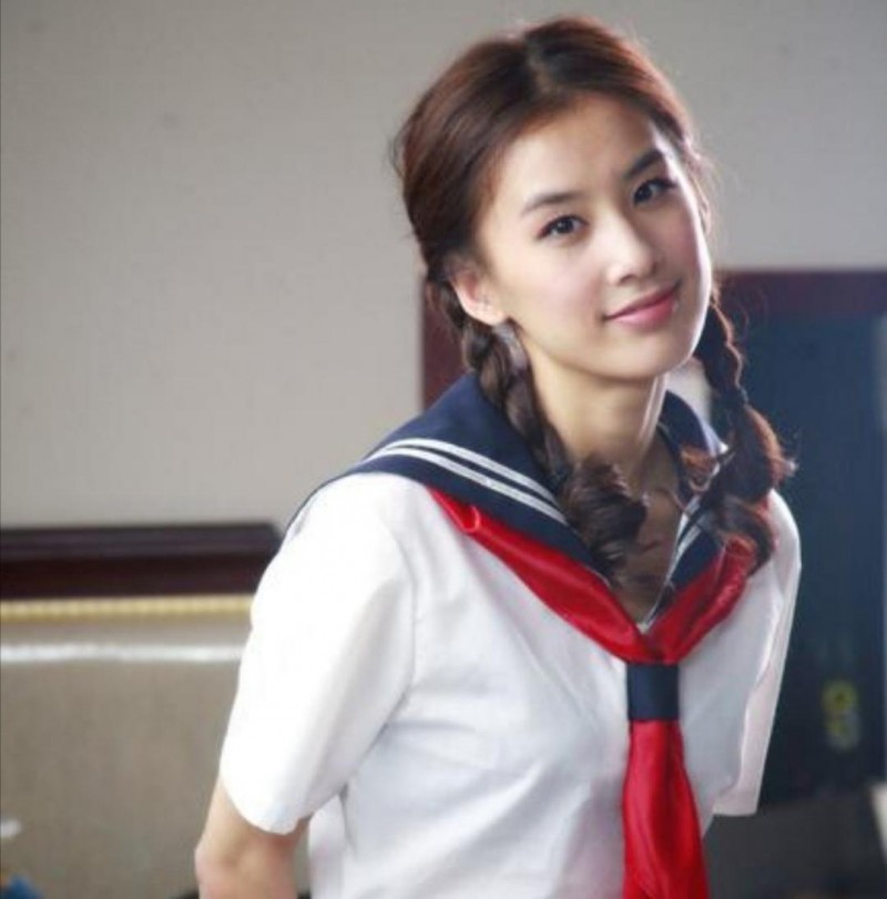 杨子为什么要打黄圣依(嫌弃黄圣依没文化的杨子)