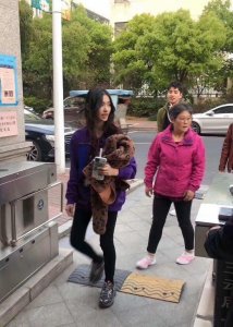 ​王大陆赴林允老家全程亲密十足 女方父母开心同行