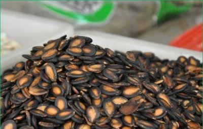 ​生的西瓜籽能吃吗，生西瓜子用什么方法能洗净？