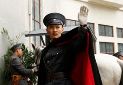 ​蒋介石如何解除许崇智兵权？缴械，一封信逼许出走，手段老辣阴狠