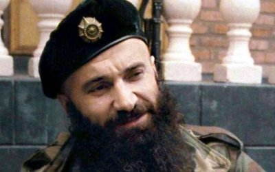 ​巴萨耶夫：一人逼退十万俄军，抓他的特工很惨，悬赏3亿无人敢接