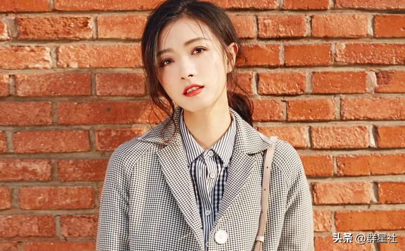 多次拒绝潜规则的演员万茜,靠脚踏实地走红,嫁小丈夫低调生活