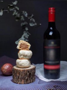 ​牛奶红酒泡浴的好处和坏处(红酒冲牛奶能喝吗)