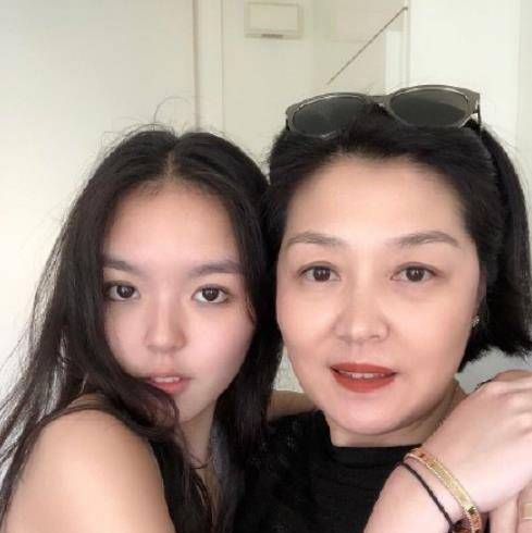 名字加·是什么意思