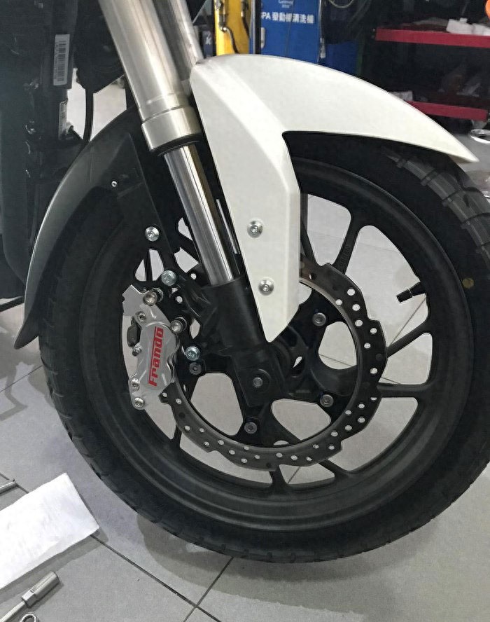 10年之后又见“战鹰”,花14800元入手新本CBF 190X,动力很不错